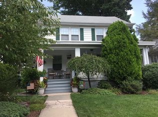 321 Allaire Ave, Leonia, NJ 07605
