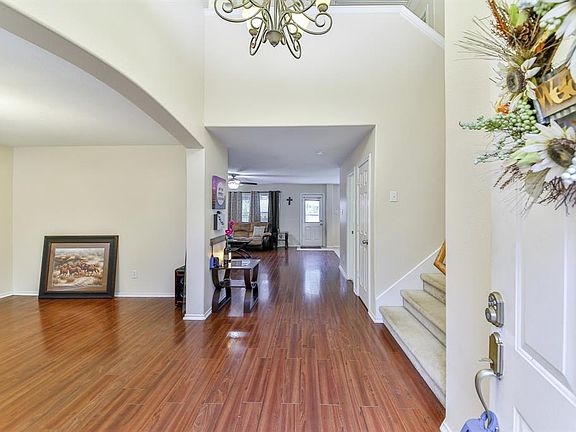 4th image of 5323 Cinnamon Lake Dr