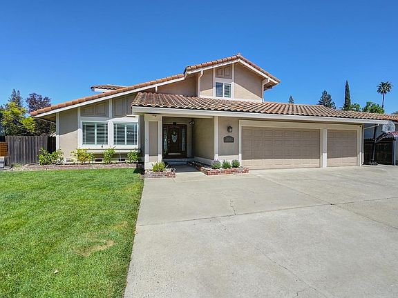 4th image of 355 Rivertree Way