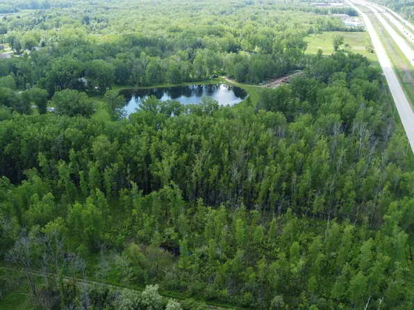 E Deerfield Ave, Suamico, WI 54173