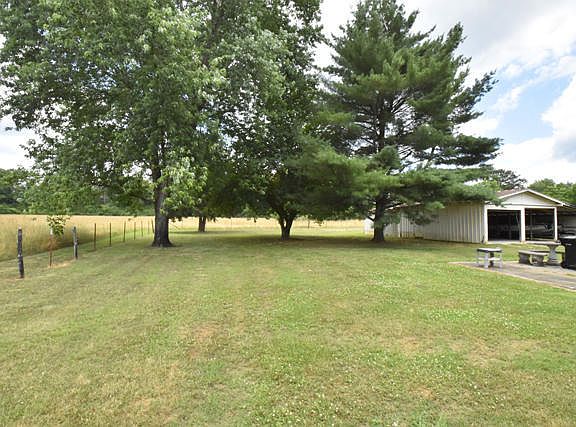 2nd image of 15227 Roark Rd