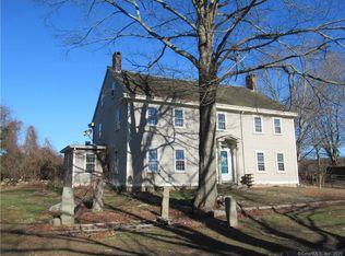 212 Taugwonk Rd, Stonington, CT 06378