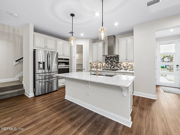 4th image of 3675 MARSH RESERVE Boulevard