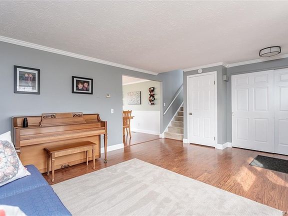 3rd image of 1736 Birchwood Dr