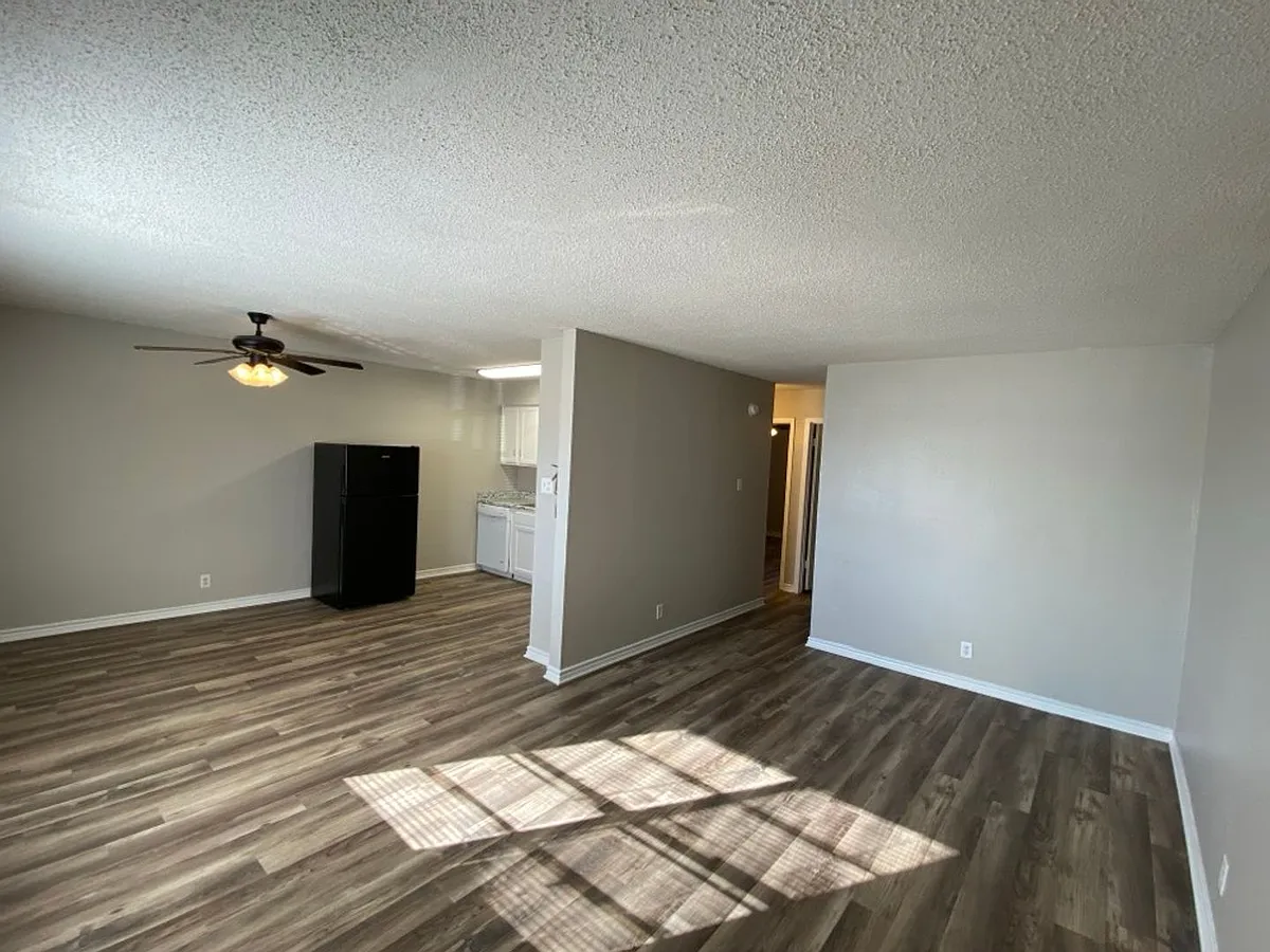Building Photo - La Mesa Apartments