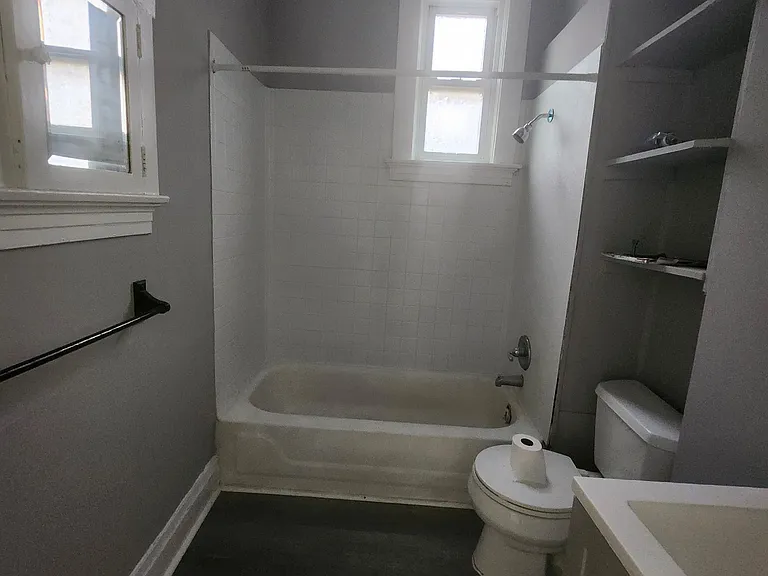 40 Wuest St #38 — Photo 12