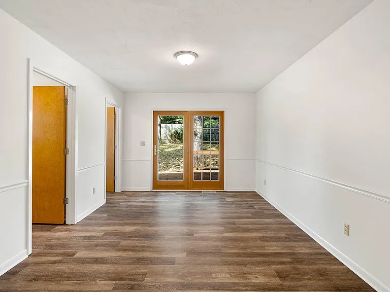 2107 Garden Dr — Photo 10
