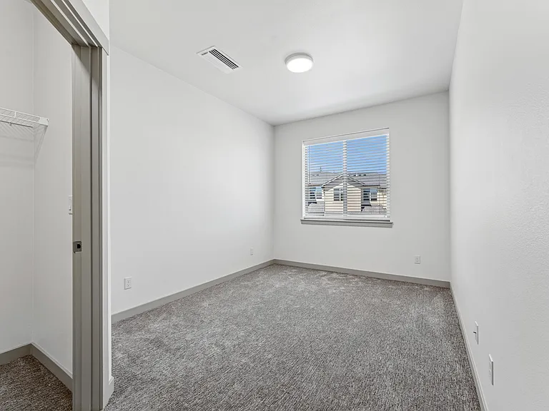 Titan Hill Townhomes — Photo 14