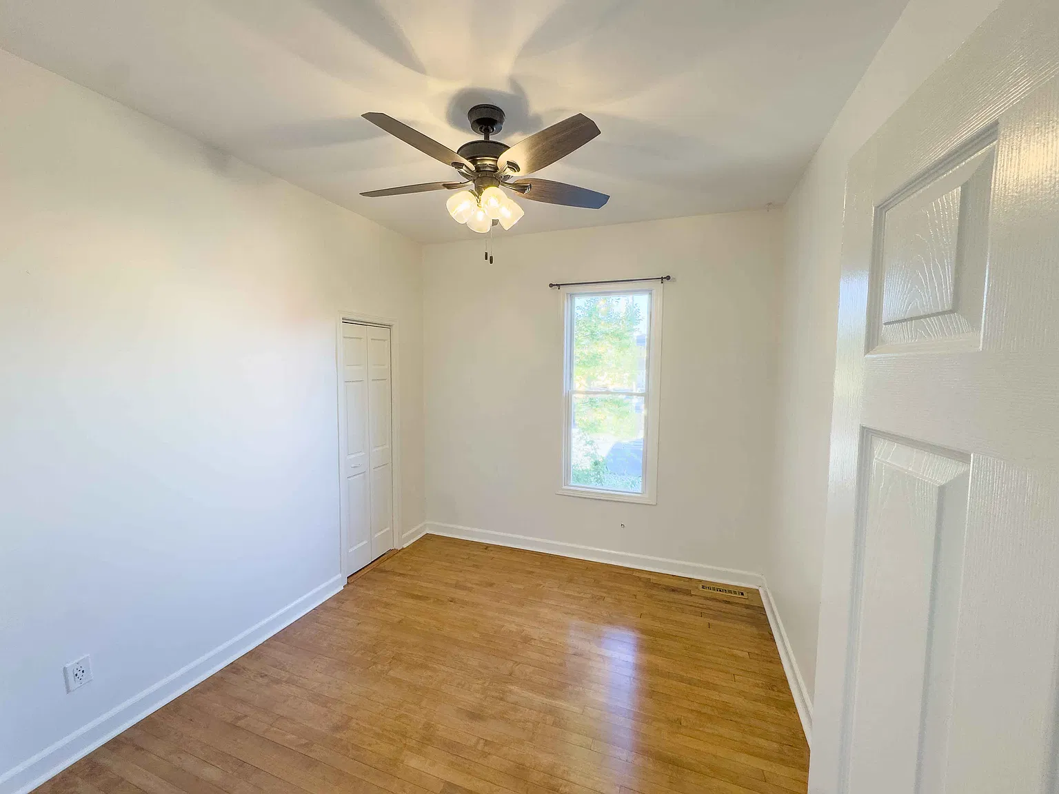 2 bed, 750 sqft, $1,250 — Photo 4