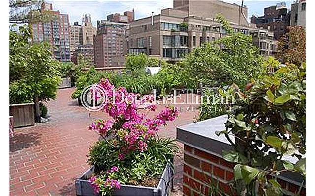 Sold by Douglas Elliman | media 26