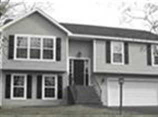 18 Massachusetts Ave E, Greenbush, NY 12144