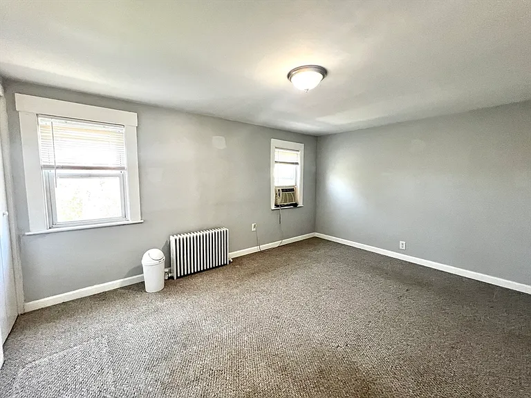 572 Main St #B — Photo 16