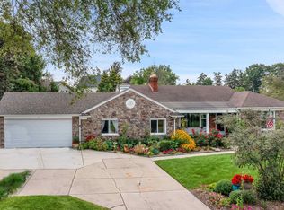 35530 Moravian Dr, Sterling Heights, MI 48312