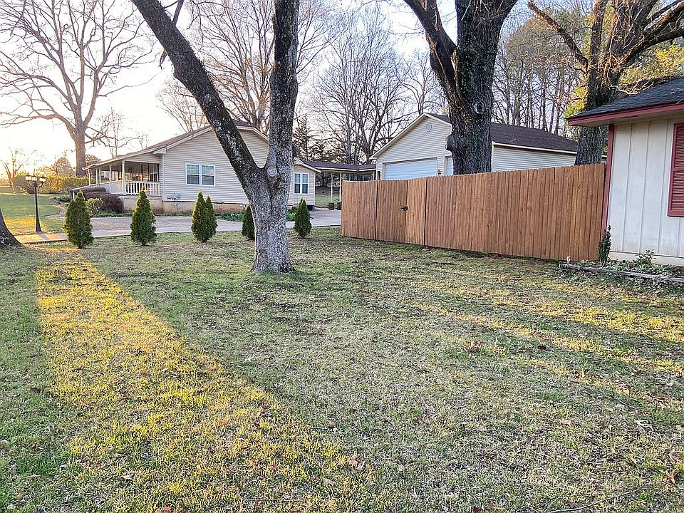 2nd image of 601 Owen Rd