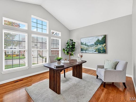 2nd image of 160 River Breeze Way