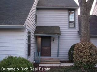 746 Chandler Rd, Gurnee, IL 60031