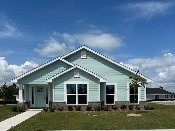 11413 Godart St, Panama City, FL 32404