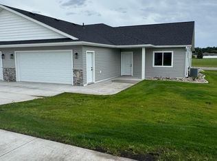 1055 Village Ln, Detroit Lakes, MN 56501