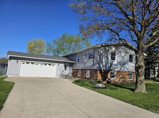 822 Colby Rd, Waterloo, IA 50701