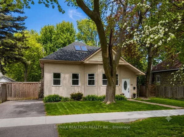 86 John St, Barrie, ON L4N 2K5