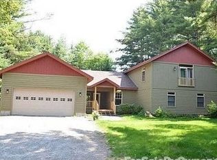 91 Beechwood Dr, Saranac Lake, NY 12983