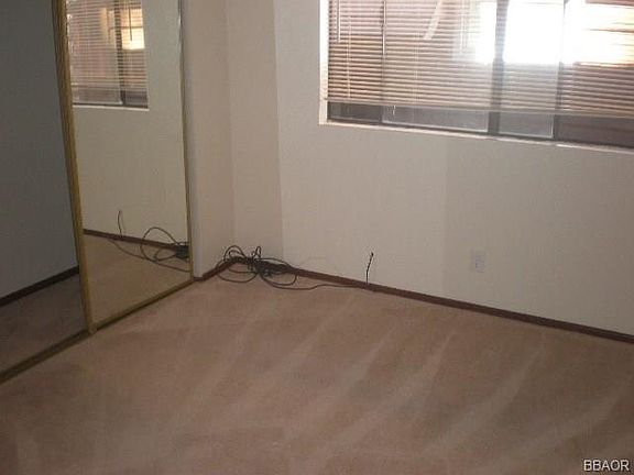 5th image of 617 W Rainbow Blvd