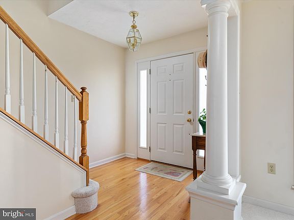 3rd image of 108 Lucy Long Ct