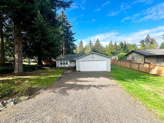 2nd image of 26121 Circle Dr NW
