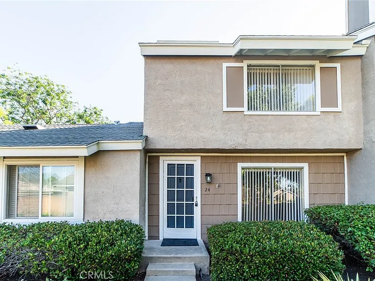24 Elderglen — Photo 2