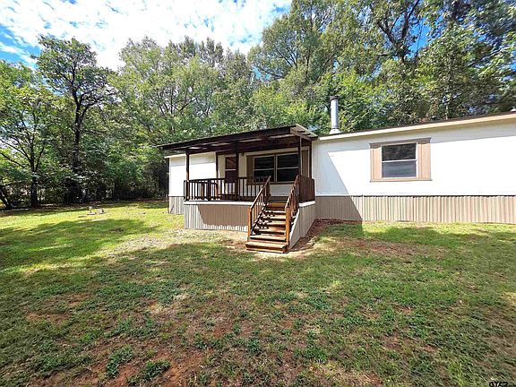 3rd image of 942 Balmorea Dr