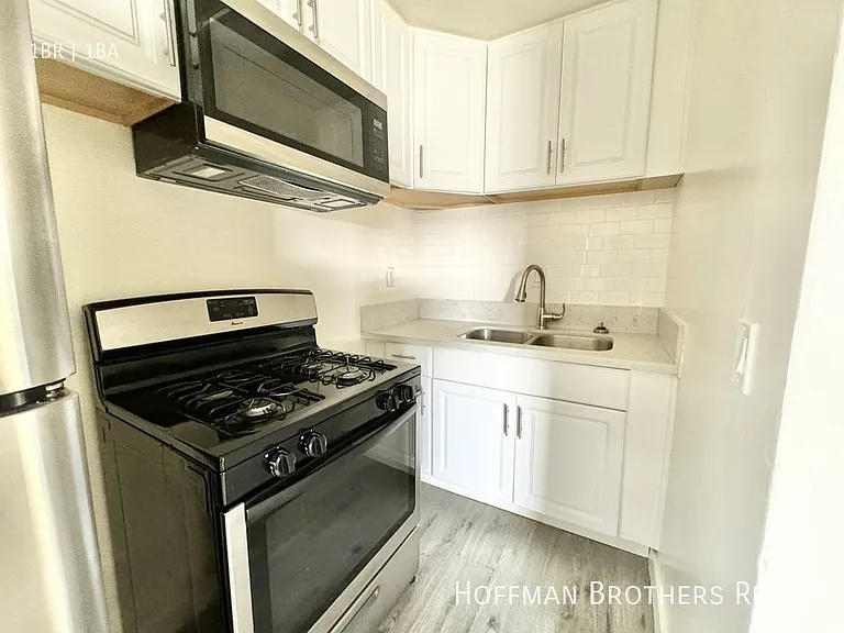 8701 S Figueroa St #203 — Photo 9