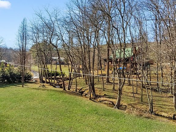 5th image of 28 Wood Ln