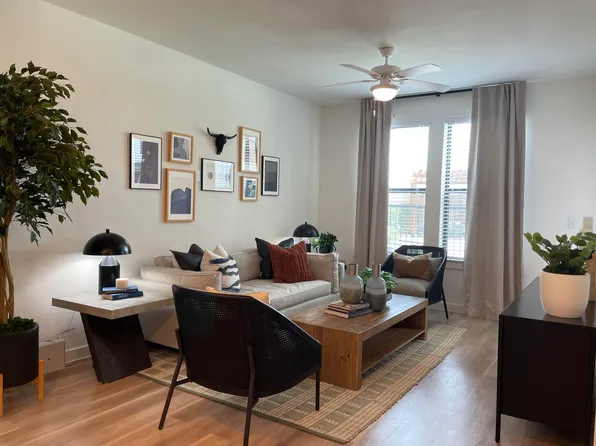 (undisclosed Address), New Braunfels, TX 78130