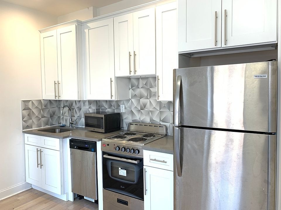 1st image of 2102 Regent Pl #3DD