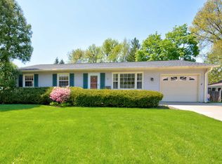 13 Cebold Dr, Montgomery, IL