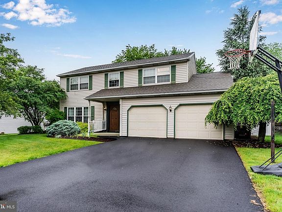 2nd image of 4624 Laurel Ridge Dr