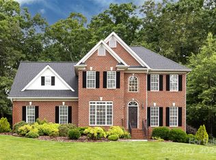 728 Clifden Dr, Matthews, NC 28104