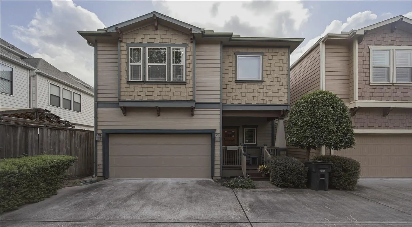 3 bed, 2.5 bath, 1643 sqft, $2,995 — Photo 1