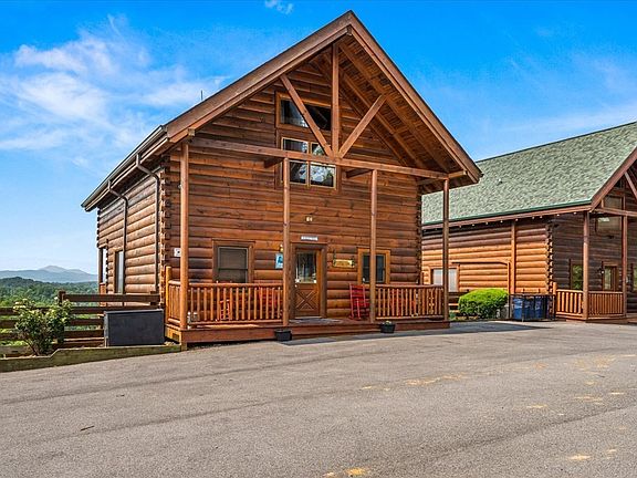 2nd image of 1067 Towering Oaks Dr