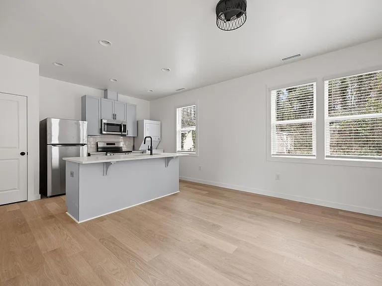2811 Wilcox Pl — Photo 16