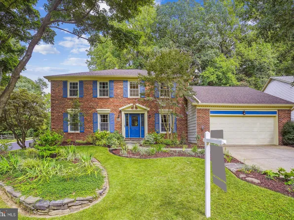 10151 Red Spruce Rd, Fairfax, VA 22032