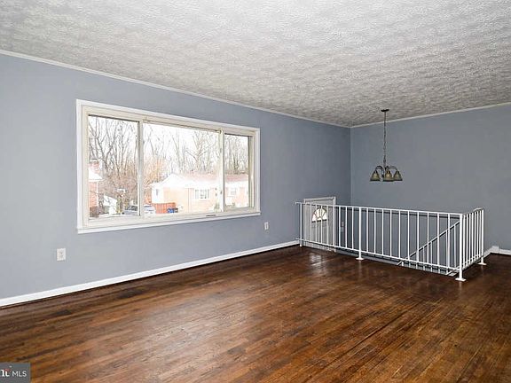 4th image of 14758 Dyer Dr