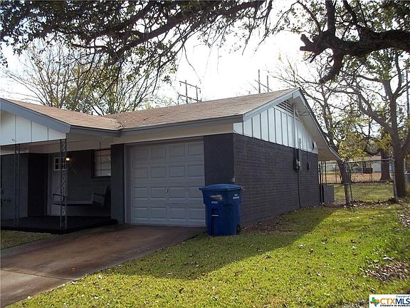 2nd image of 1208 Amthor Ave