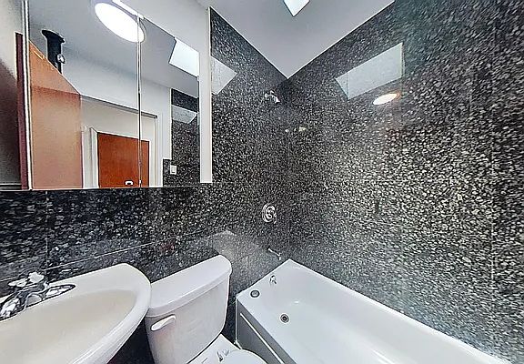 4th image of 502 E 89th St APT 2B