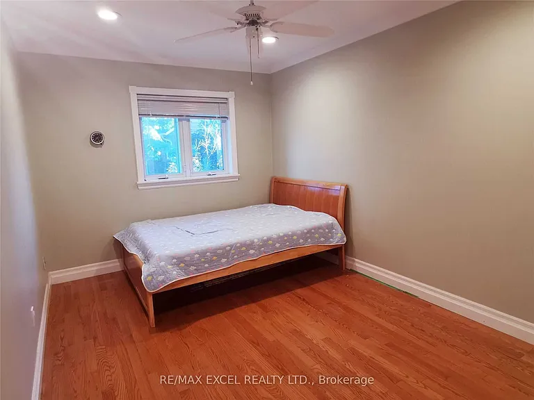 75 Ecclesfield Dr — Photo 10