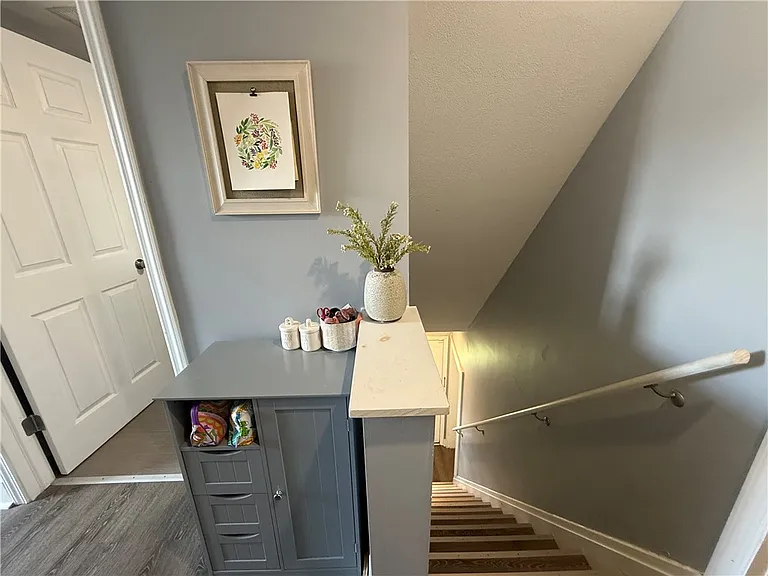 907 Spring Way — Photo 19