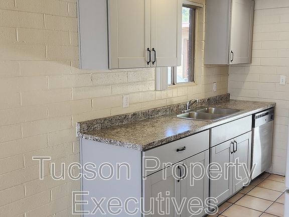 2nd image of 3131 N Treat Ave E