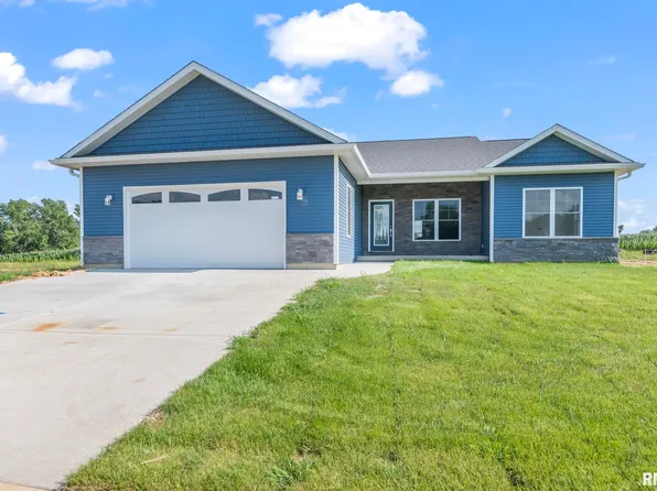 72 Moonlight Ct, Chatham, IL 62629