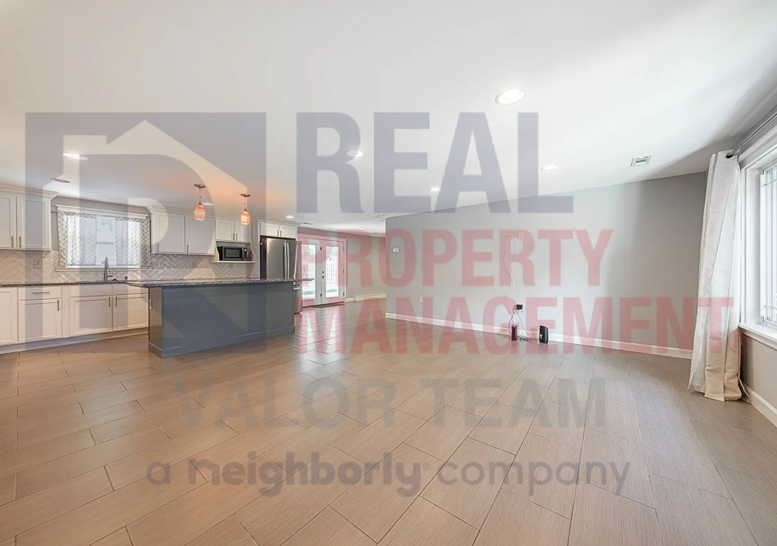 Exceptional Single-Story Living with Fenced Yard in Streetsboro — Photo 3