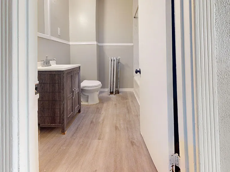 705 Edgemore Rd — Photo 8